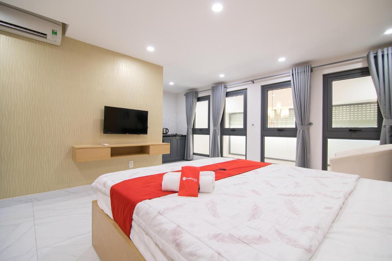 Готель Reddoorz @ Nguyen Dinh Chieu Street Хошимін Екстер'єр фото